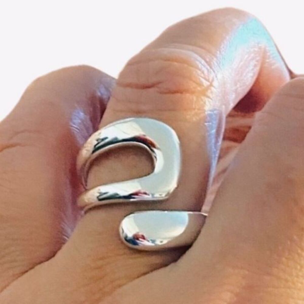 The Whitney Silver 925 adjustable modern statement ring - Picture 4 of 12